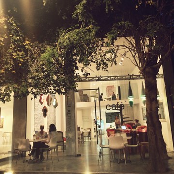 مقهى الرّواق مقهى الرّواق