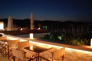 يخت رووف يخت رووف